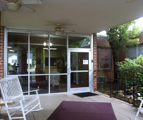 Image of Crowne Health Care Of Thomasville (1)