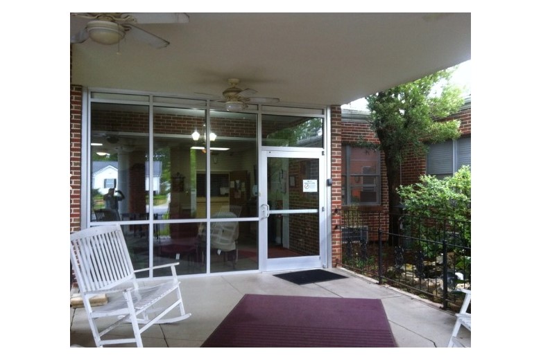Image of Crowne Health Care Of Thomasville (1)