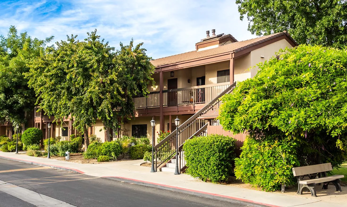 Rosewood Senior Living in Bakersfield, CA, exterior