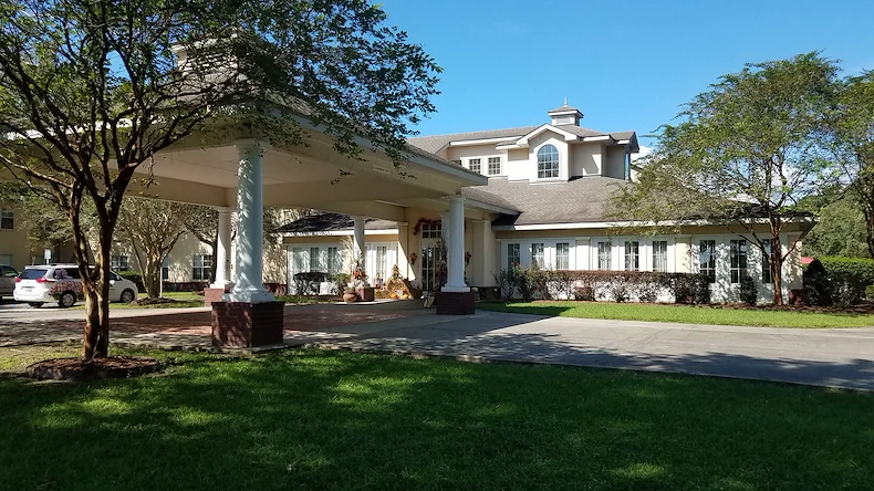 Image of Garden View of New Iberia (1)