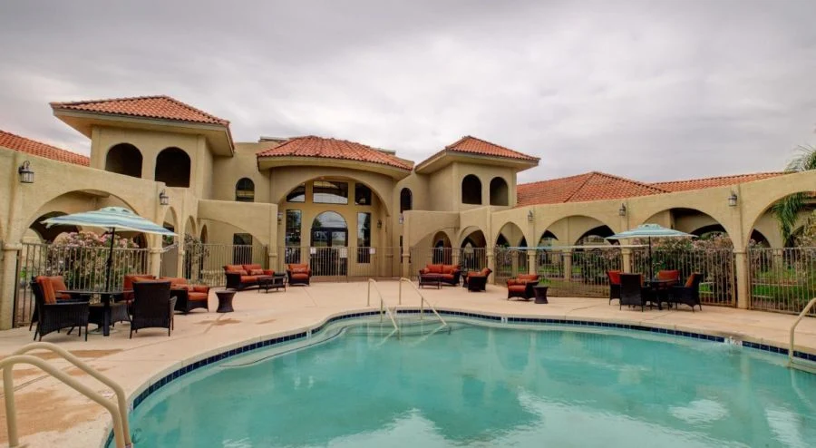 Image of The Garnet of Casa Grande (10)