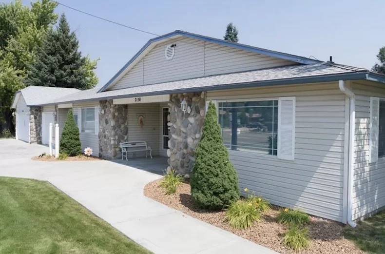 Image of Ashley Manor - Orchard (1)