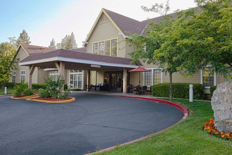 Image of Hilltop Commons Senior Living (2)