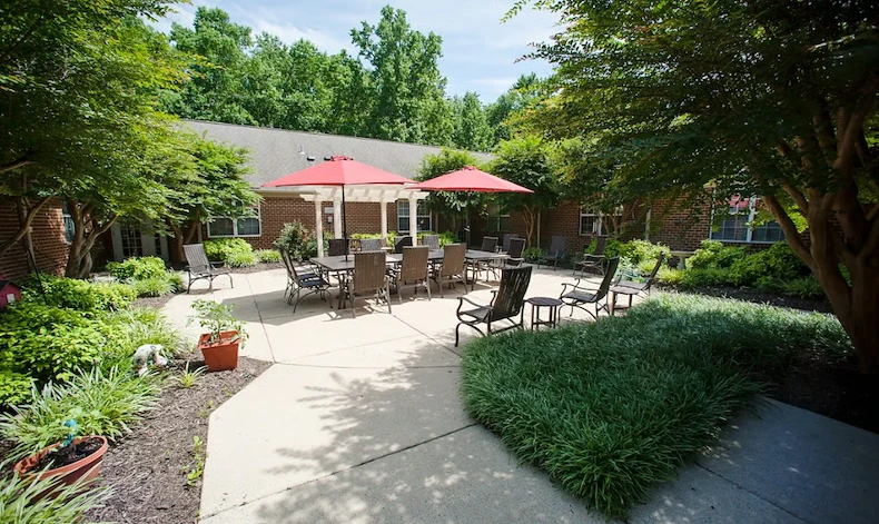 Image of Commonwealth Senior Living at Georgian Manor (4)