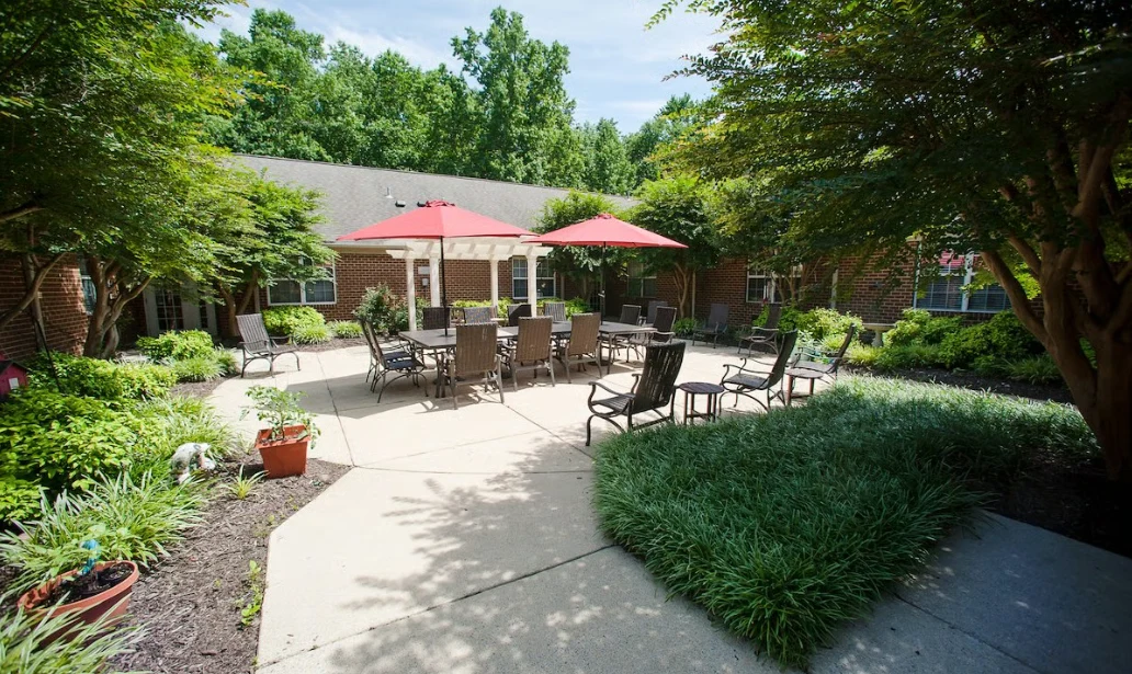 Image of Commonwealth Senior Living at Georgian Manor (4)