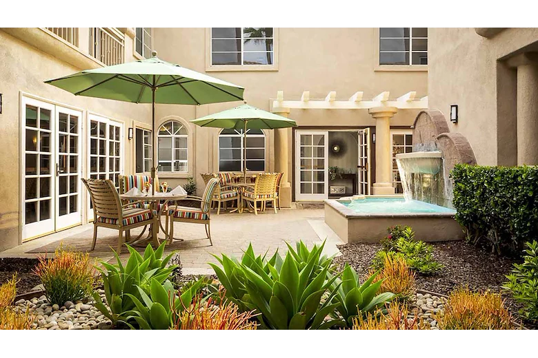 Image of Atria Newport Plaza (5)