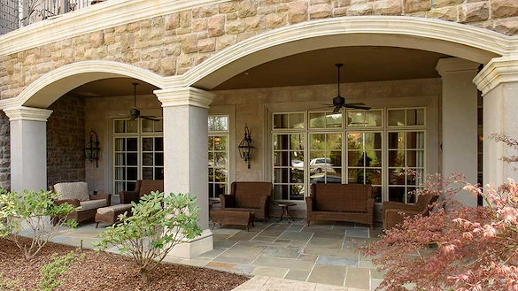 Image of Garden Plaza of Greenbriar Cove (2)