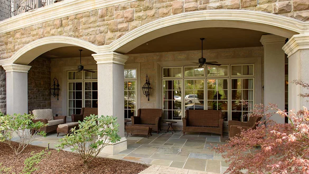 Image of Garden Plaza of Greenbriar Cove (2)