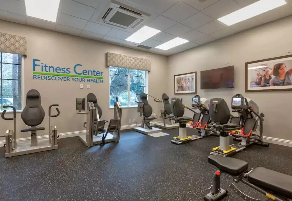 Image of Aston Gardens at Tampa Bay (9)