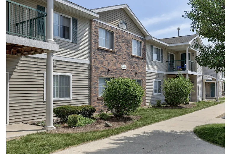 Image of Emerald Park Apartments (1)
