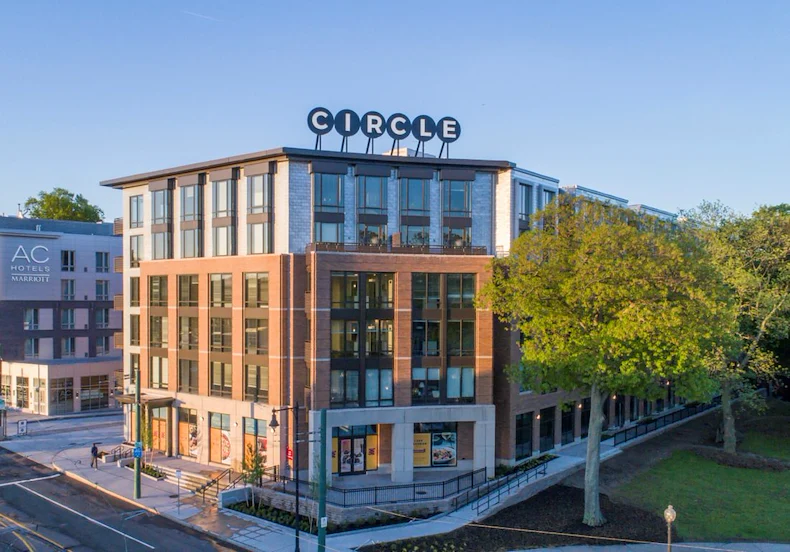 Image of Waterstone at the Circle (1)