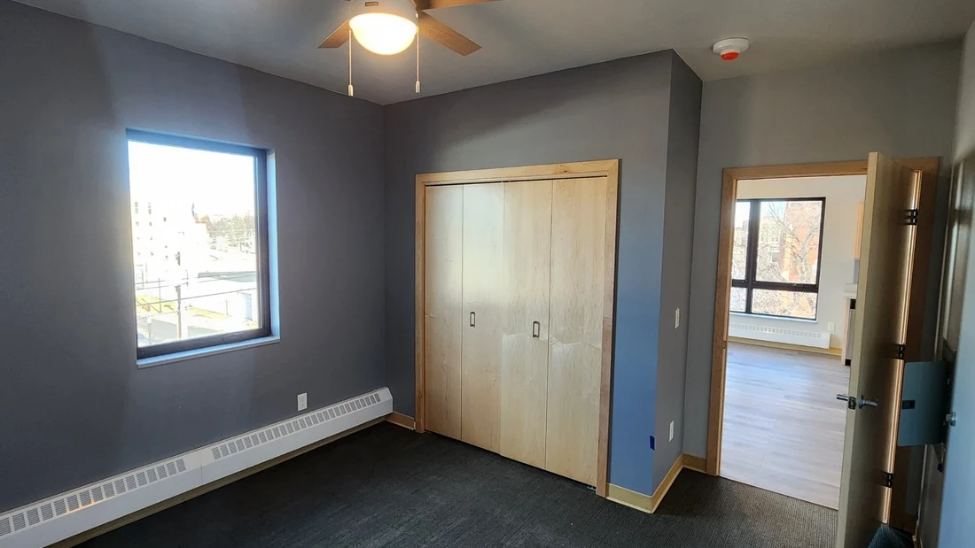 Image of Milton Earl (7)