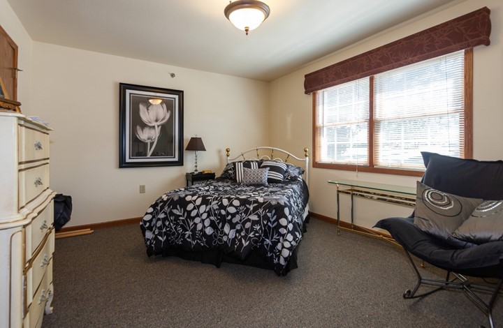 Image of Charter Senior Living of Hasmer Lake (8)