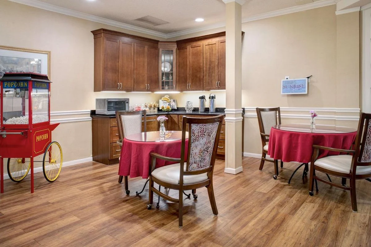 Image of Brighton Gardens of Edison (6)