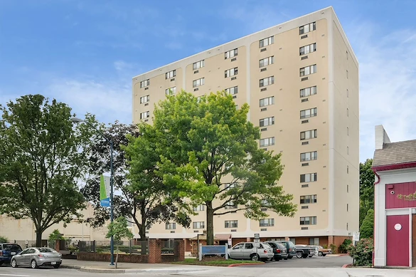 Image of Elizabeth Court Apartments (1)