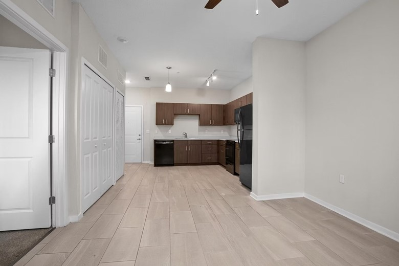Image of Banyan Cove Apartments (10)