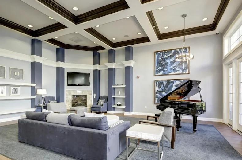 Image of Regency Crest (3)