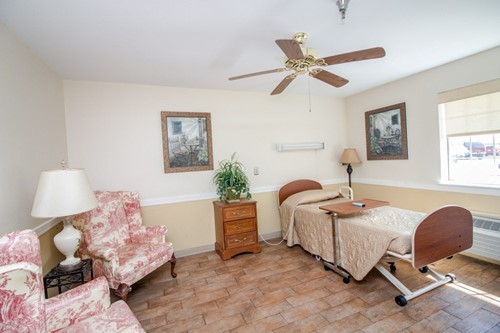 Image of Broadway Care & Rehab Center (6)