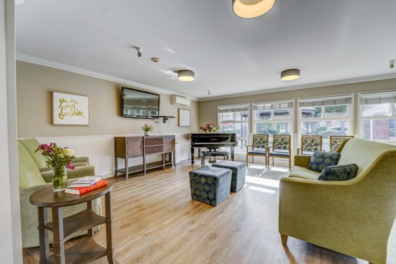 Image of Silver Oaks Memory Care (4)