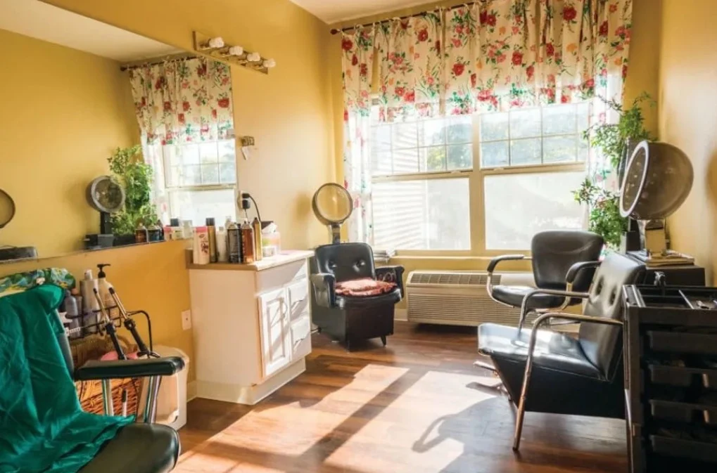 Image of Lakeland Senior Living (2)