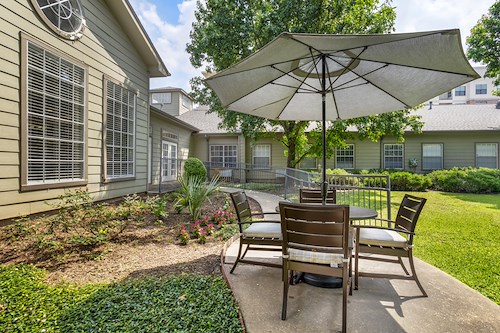 Image of Braeswood Estates Senior Living (2)
