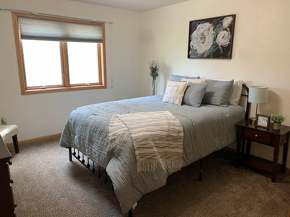 Image of Mills Harbour Assisted Living Lake (10)