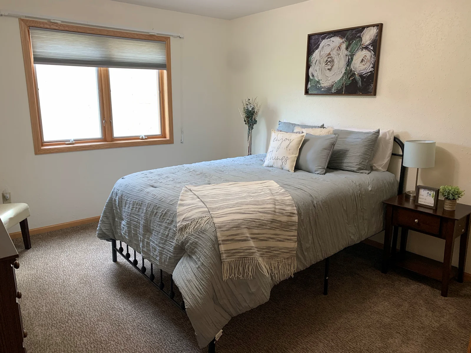 Image of Mills Harbour Assisted Living Lake (10)