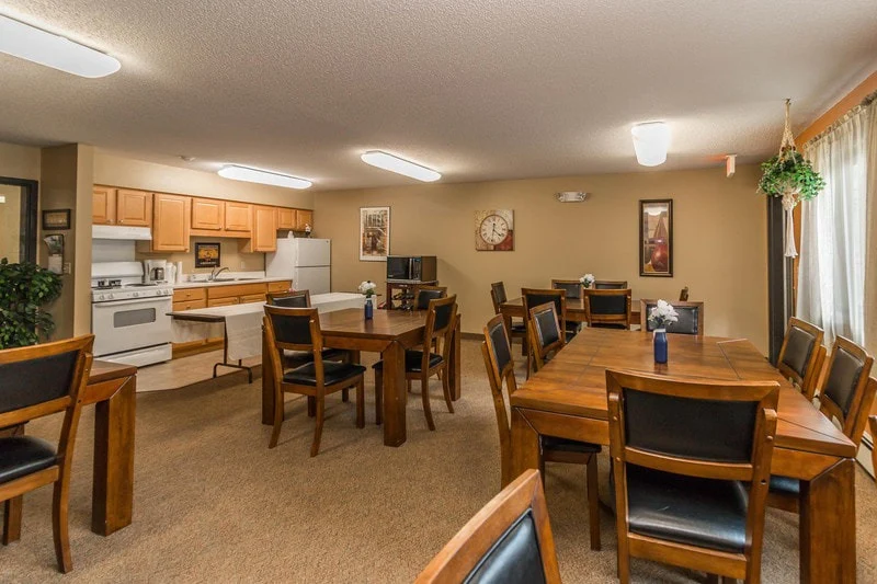 Image of Red Oak Manor (8)