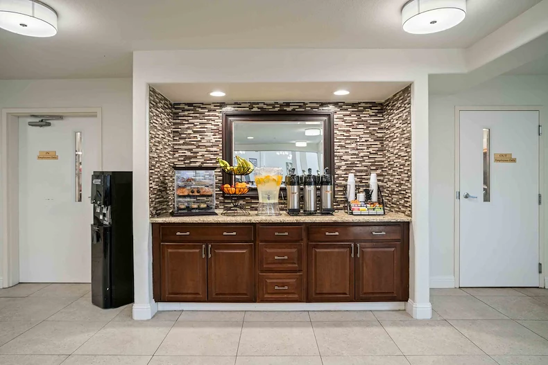 Olympus Ranch Gracious Retirement Living Hawthorn Senior Independent Living in Murray, Utah coffee bar