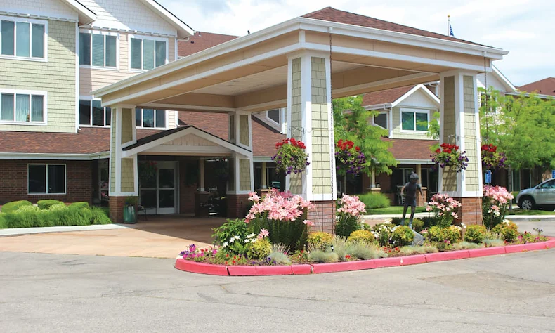 Salmon Creek Gracious Retirement Living Hawthorn Senior Independent Living in Boise, Idaho front exterior