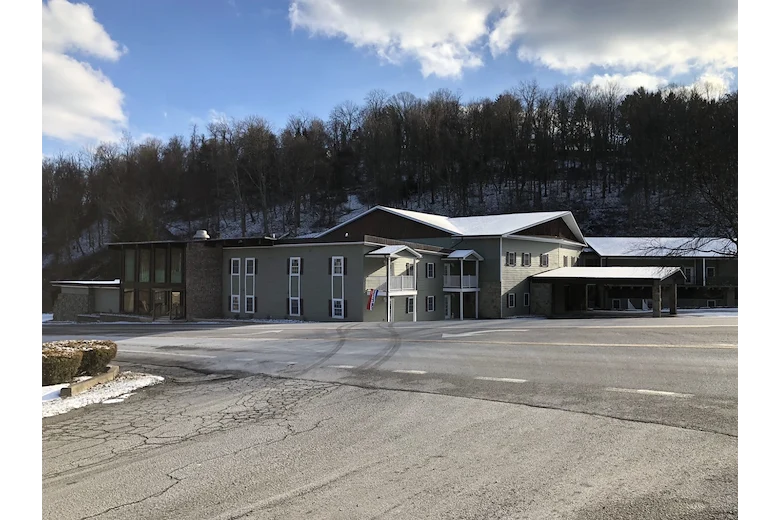 Image of Woodview Independent Senior Living (1)