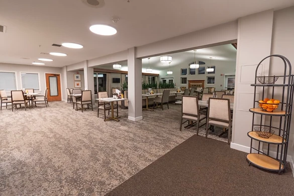 Avamere at Newberg senior living community offering assisted living, memory care, and respite care in Newberg, OR, dining room and activities room