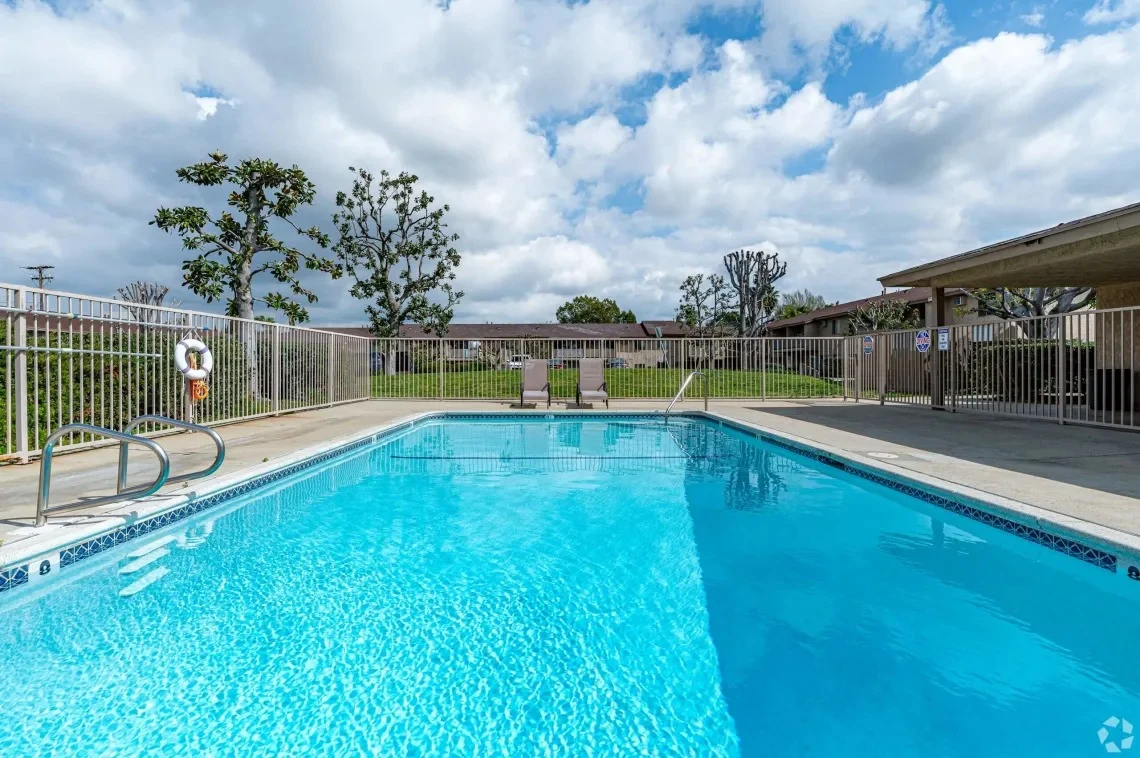 Image of Colima Terrace Apts (2)