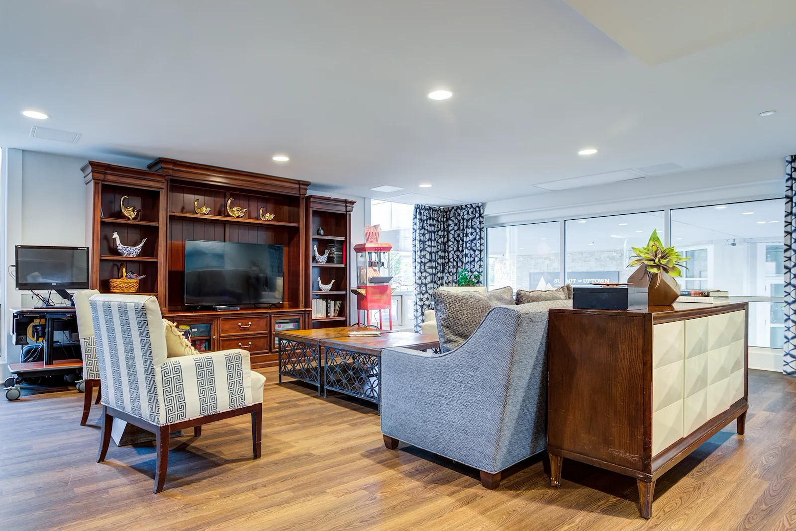 Image of Summit of Uptown (7)