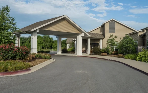 Concord Place Senior Memory Care in Knoxville, TN front exterior driveway entrance