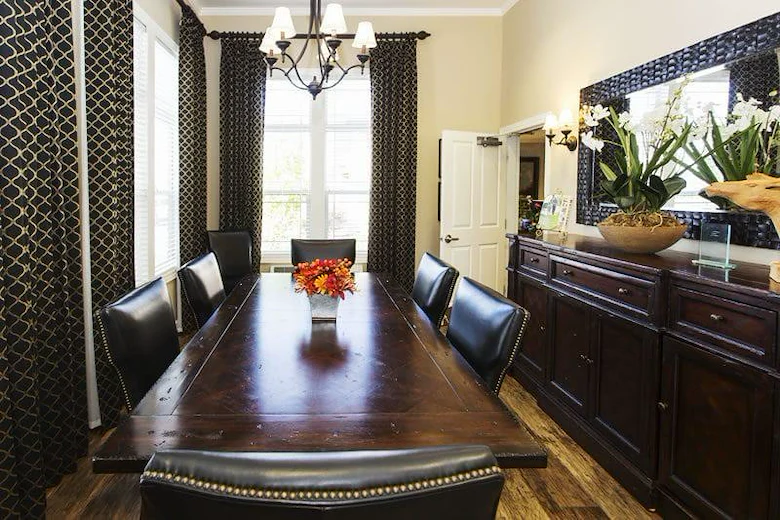 Windsor Heights Senior Living, assisted living and memory care in Beachwood, OH, private dining room