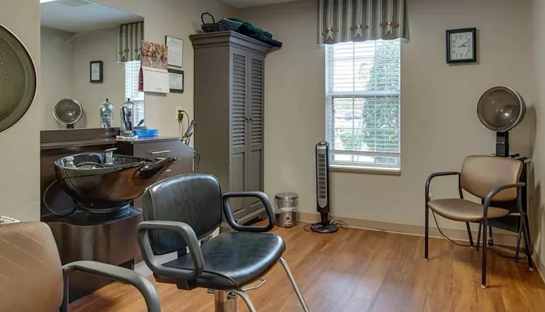 Image of Eiffel Gardens (4)