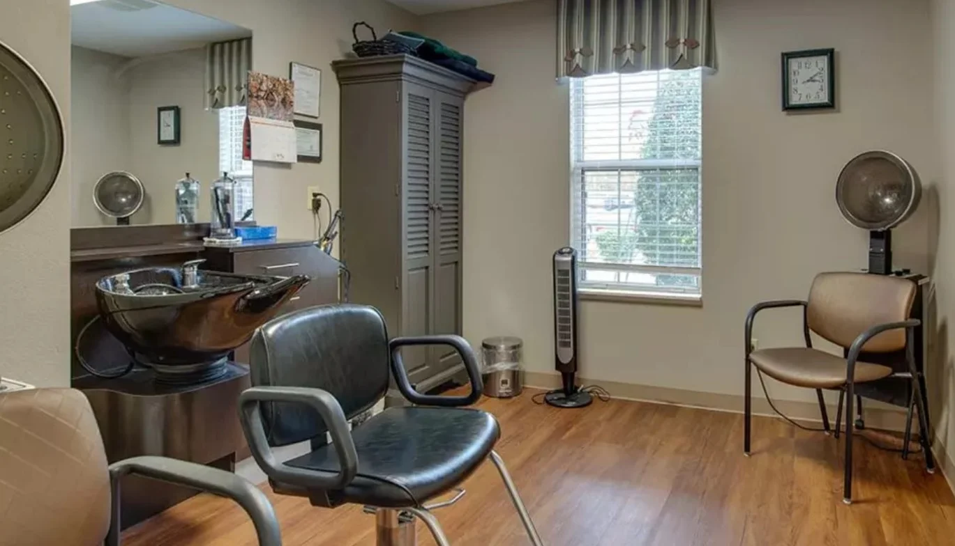 Image of Eiffel Gardens (4)