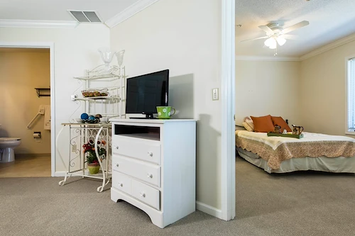 Image of Twin Oaks Assisted Living (3)