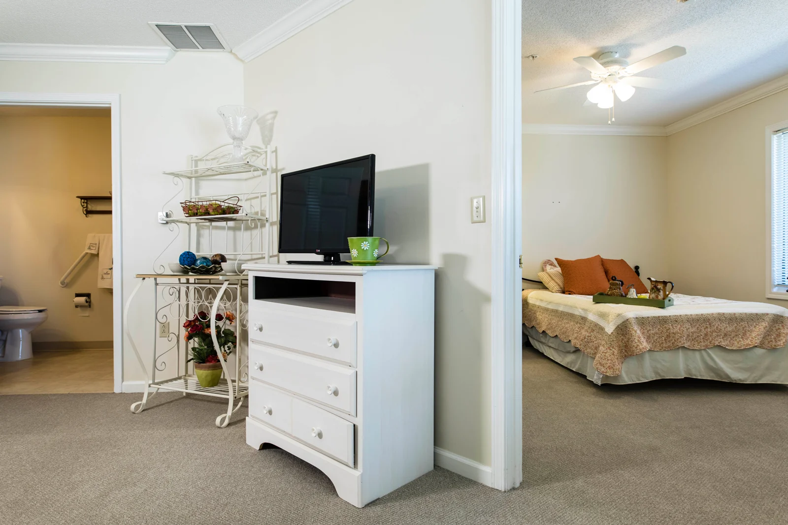 Image of Twin Oaks Assisted Living (3)