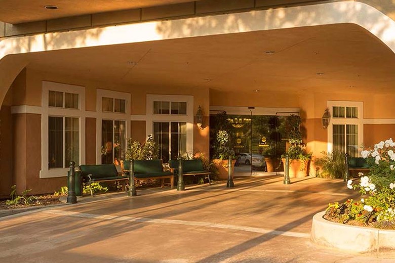 Image of Atria Grand Oaks (2)
