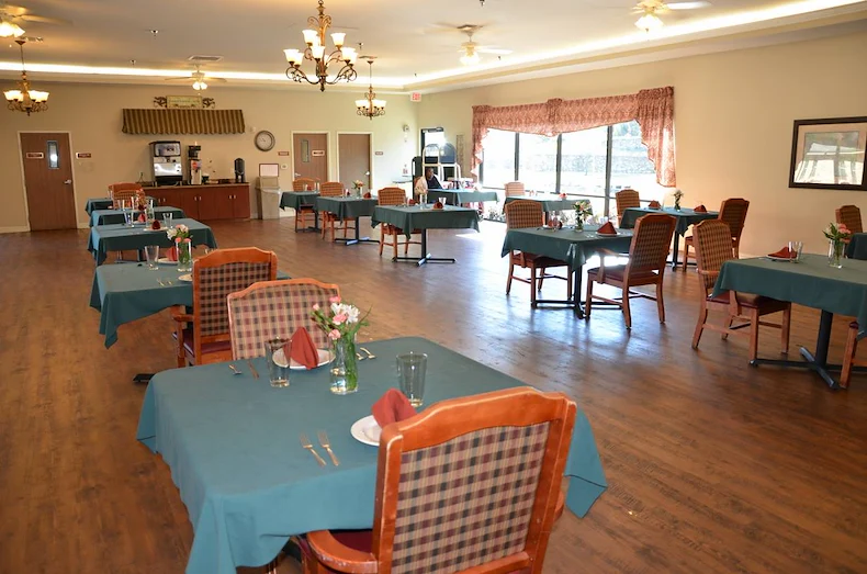 Image of Green Oaks Nursing & Rehabilitation (5)