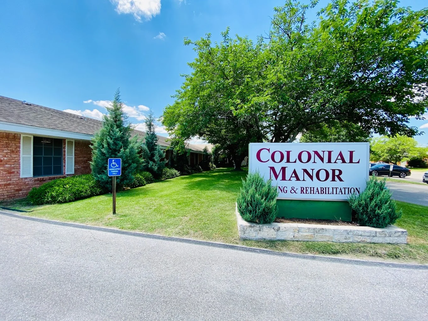 Image of Colonial Manor Nursing Center (1)