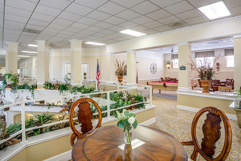 Image of Royal Palms (4)