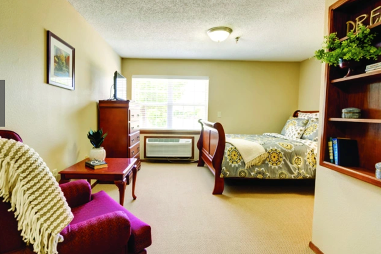 Image of Oak Hill Place (5)