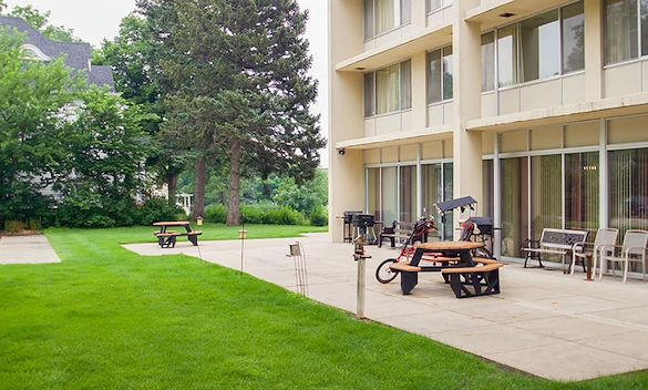 Image of Skyline Manor (3)