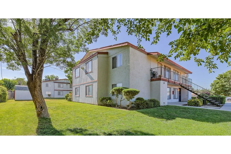 Image of Walnut Apartments (2)