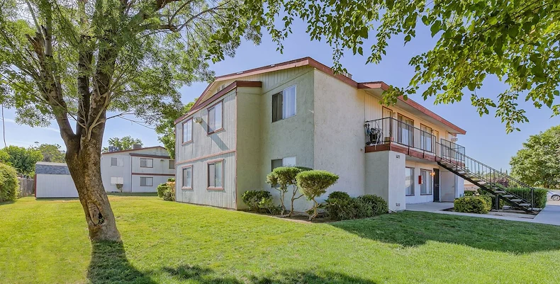 Image of Walnut Apartments (2)