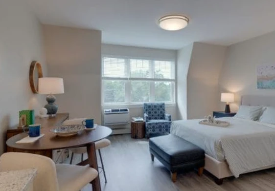 Image of The Mariner Marblehead (5)