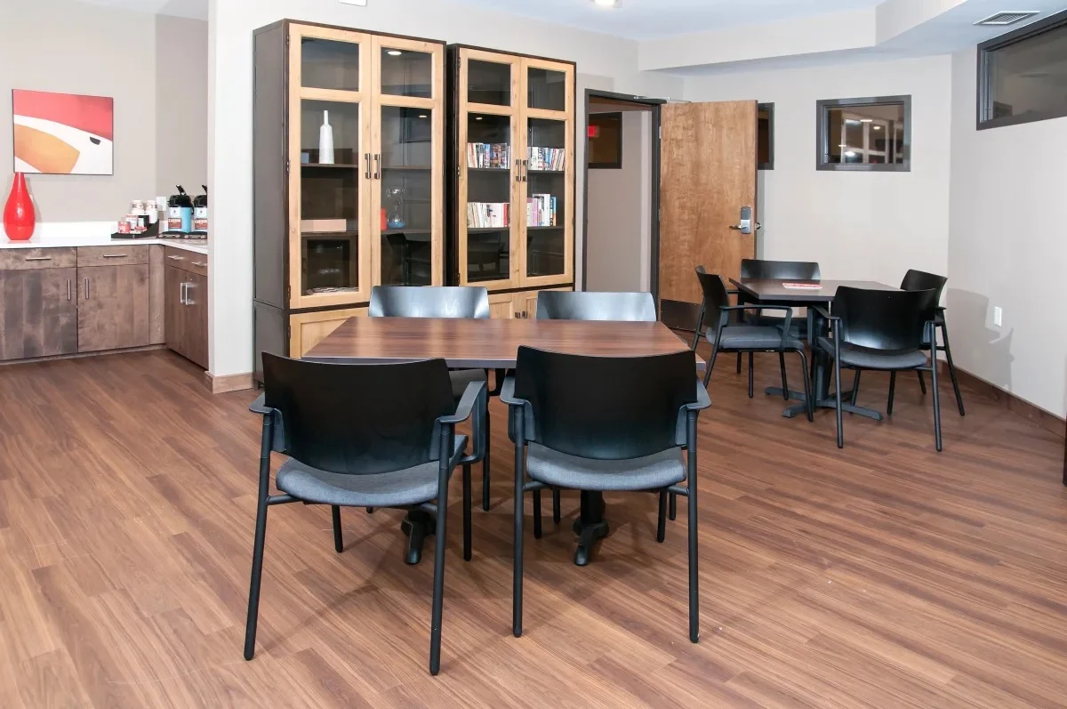 Image of The Cambric (6)